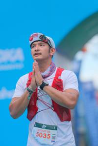 BIB: 5035
                            <button type="button" onclick="openModal(21764348)" class="btn btn-primary btn-sm float-right btn-popup" data-toggle="modal" data-target=".modal-high-quality">
                        <i class="fas fa-shopping-cart"></i> Add to Cart
                    </button>
                                            <button type="button" onclick="isThisMe(21764348, true)" class="btn btn-success btn-sm float-right btn-popup btn-isme hidden" data-toggle="tooltip" data-placement="bottom" title="นี่คือรูปของคุณใช่ไหม คลิกที่นี่เพื่อเอาเข้าอัลบั้ม">
                        <i class="fas fa-plus"></i> Add to album
                    </button>
                    <button type="button" onclick="isThisMe(21764348, false)" class="btn btn-warning btn-sm float-right btn-popup btn-isnotme hidden">
                        <i class="fas fa-ban"></i> Remove from album
                    </button>